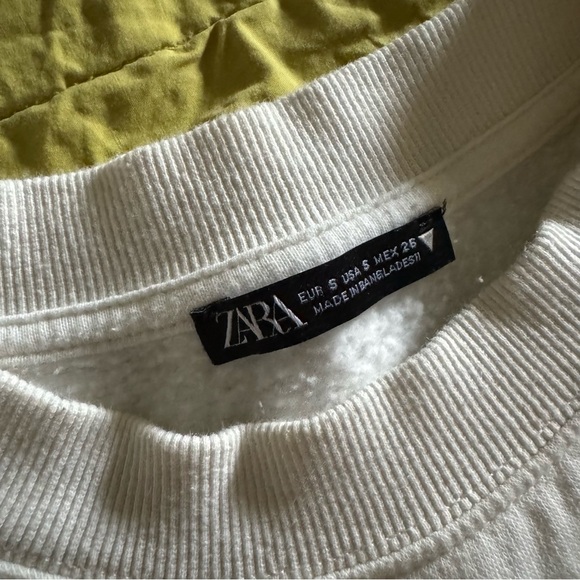 Reworked hand block printed pre-owned Zara sweatshirt - Picture 3 of 3